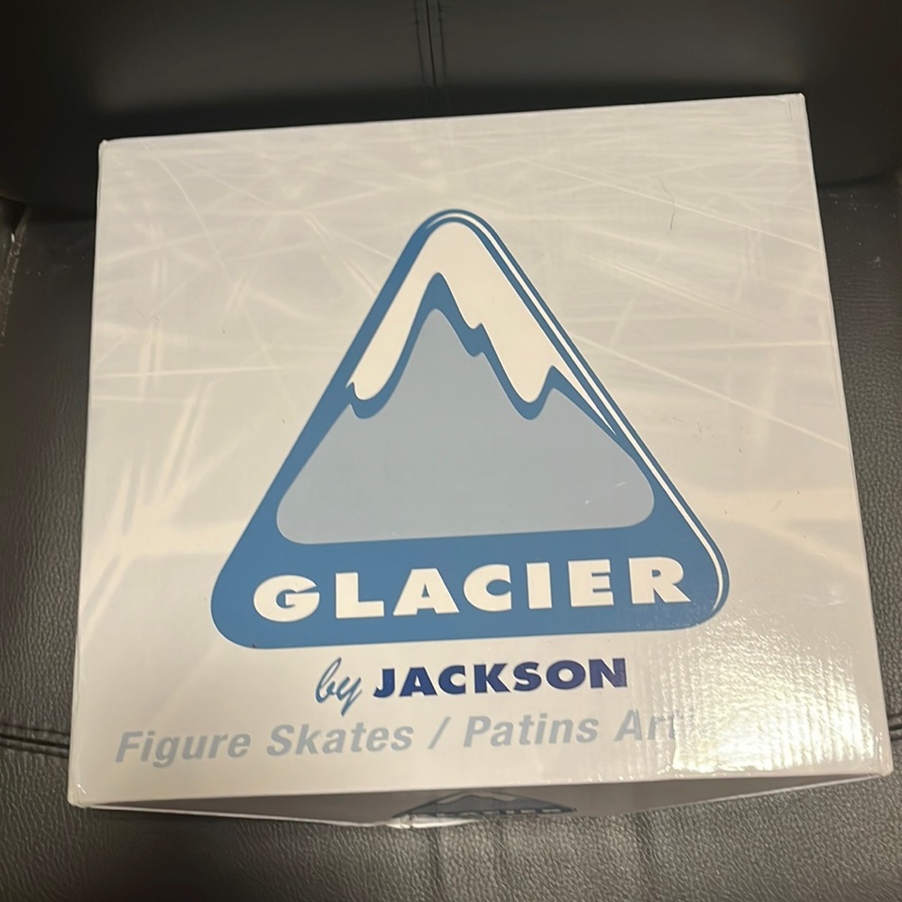 Glacier by Jackson Figure Skates- Size 11J which is Junior 11